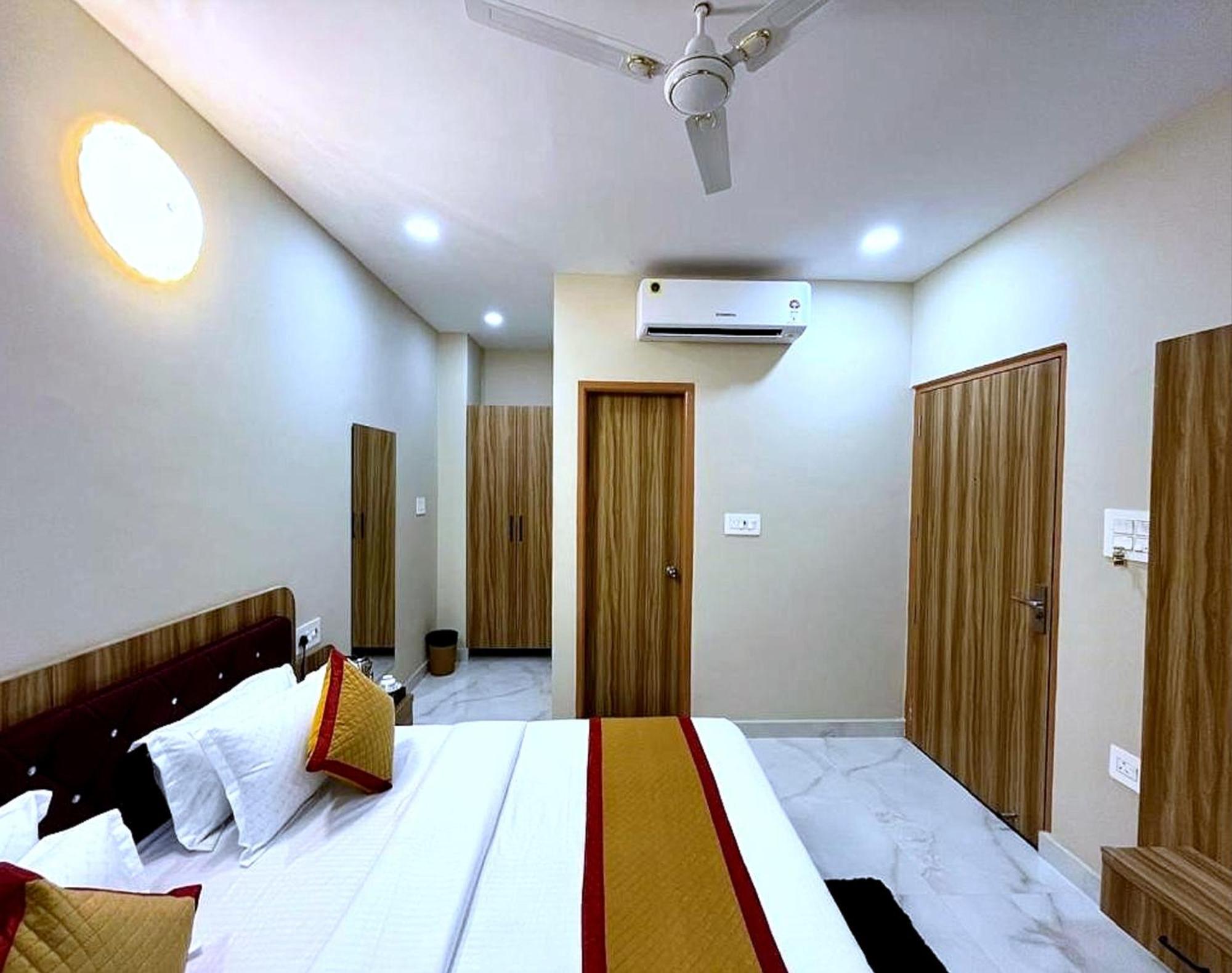 Hotel Vrinda Niddhivan ! Fully Ac, Prem Mandir At Walking Distance ! Just Near The Iskcon Temple Vrindavan Ngoại thất bức ảnh